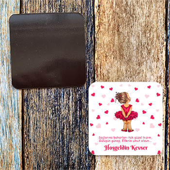 Kırmızı Elbiseli Balerin ve Kalp Fon Temalı Doğum Günü Magnet