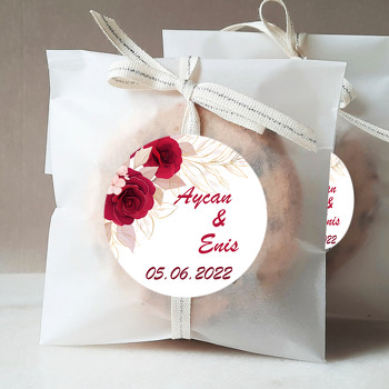 Kırmızı Güller ile Gold Yapraklar Temalı Sticker