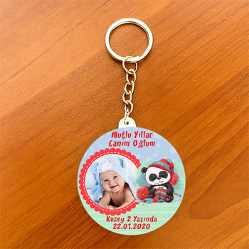Kırmızı Şapkalı Panda Temalı Resimli Daire Plastik Anahtarlık