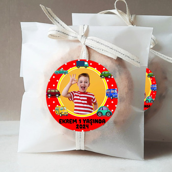Kırmızı Zeminli Araba Çerçeveli Temalı Sticker