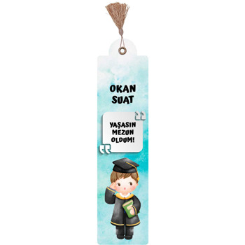 Kitaplı Mezun Erkek Çocuk ile Yazı Panosu Temalı Kitap Ayracı