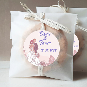 Klasik Gelin Damat ile Toz Pembe Fon Temalı Sticker