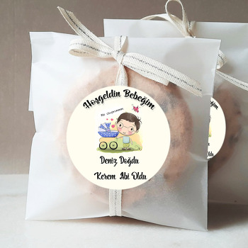 Krem Zeminli Bebek Araba Temalı Hoşgeldin Bebek Sticker