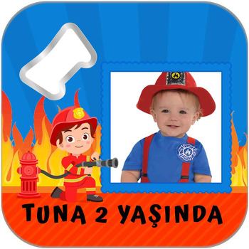 Küçük İtfaiyeci Temalı Kare Magnet Açacak