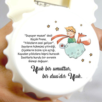 Küçük Prens ile Tilki Şiir Alıntılı Beyaz Fon Temalı Kapak Şekilli Magnet Açacak