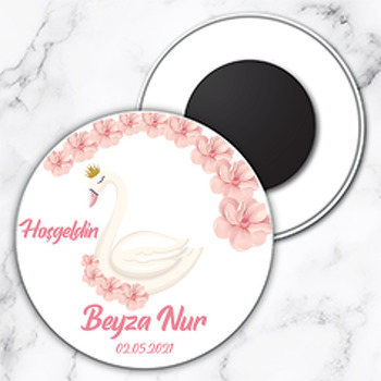 Kuğu ile Soft Çiçekler Temalı Daire Plastik Magnet