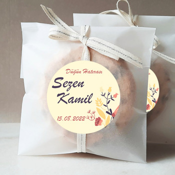 Kuru Çiçek Desenleri ile Krem Fon Temalı Sticker