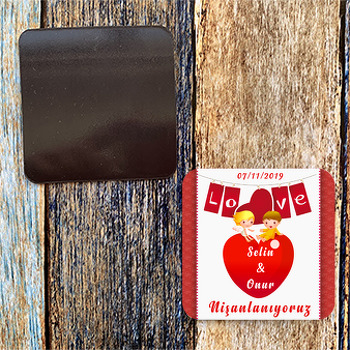 Love Yazılı Kare Magnet