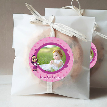 Maşa ve Koca Ayı Pembe Puantiye ile Çerçeve Temalı Sticker