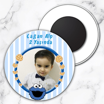 Mavi Beyaz Kurabiye Canavarı Temalı Resimli Daire Plastik Magnet