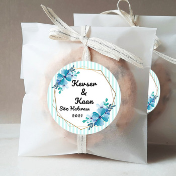Mavi Çiçekler ile Geometrik Çerçeve Temalı Sticker