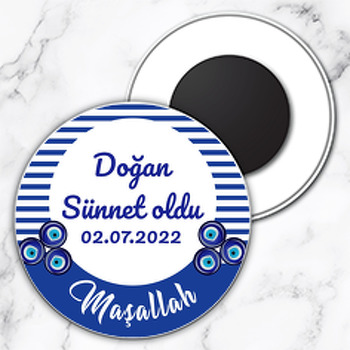 Mavi Çizgili Fonda Çintemani Nazar Boncukları ile Sünnet Temalı Daire Plastik Magnet