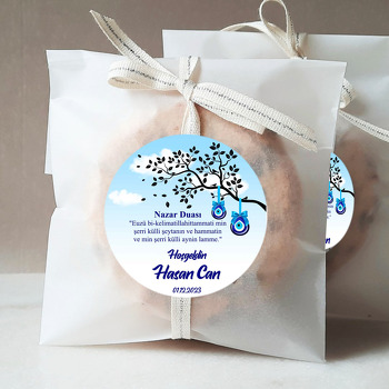 Mavi Kurdeleli Nazar Boncuğu ile Ağaç Dalları Temalı Sticker