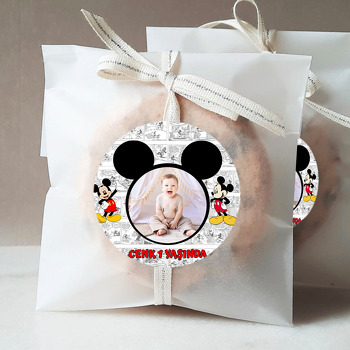 Mickey Mouse Çizgi Roman Fon Temalı Sticker
