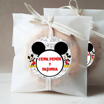 Mickey Mouse Çizgi Roman Fon Temalı Sticker