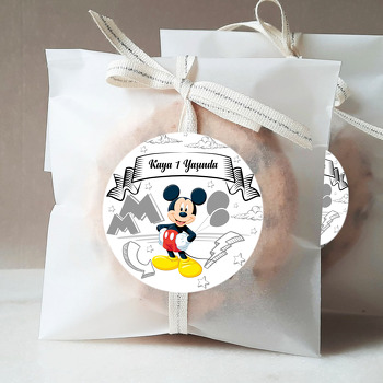 Mickey Mouse Gri Çizgisel Fon Temalı Sticker