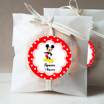 Mickey Mouse Kırmızı Fon Beyaz Puantiye Temalı Sticker