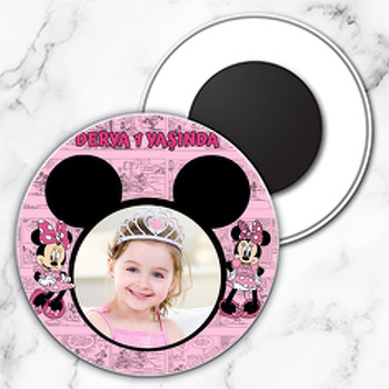 Minnie Mouse Çizgi Roman Fon Temalı Daire Plastik Doğum Günü Magnet
