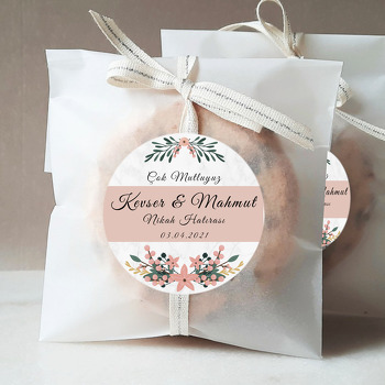 Natural Tonlarda Kır Çiçekleri Temalı Sticker