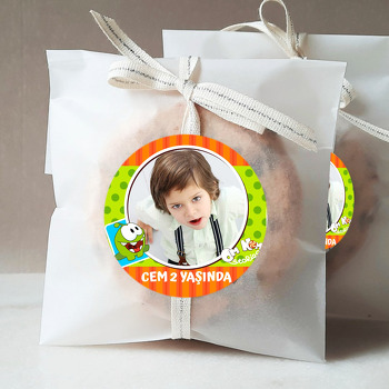 Om Nom Temalı Sticker