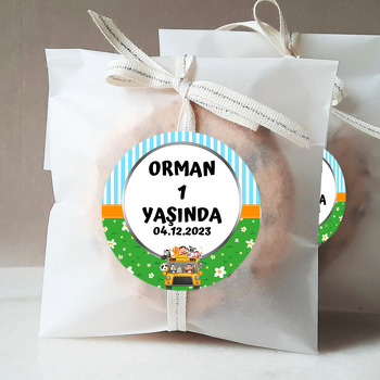 Otobüste Sevimli Hayvanlar Temalı Sticker