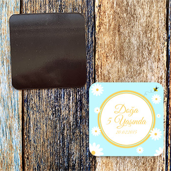 Papatyalar Temalı Kare Magnet