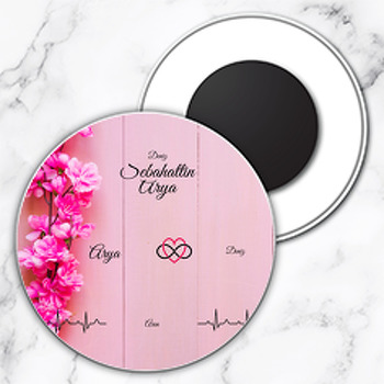 Pembe Ahşap Üzerinde Çiçekler Temalı Söz Nişan Nikah Daire Plastik Magnet