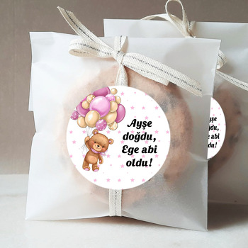Pembe Balonla Uçan Ayı ile Yıldızlar Temalı Sticker