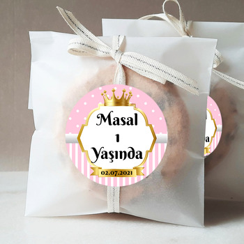 Pembe Beyaz Puantiye ile Gold Çerçeve Temalı Sticker