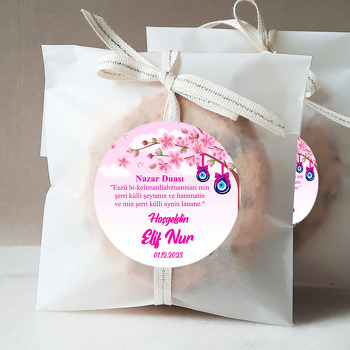 Pembe Çiçek Dallı Ağaçta Kurdeleli Nazar Boncuğu Temalı Sticker