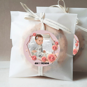 Pembe Çiçekler Temalı Resimli Sticker