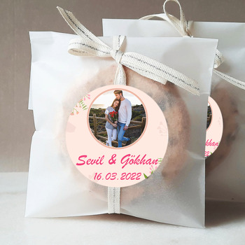 Pembe Daire Çerçeve ile Çiçek Temalı Sticker