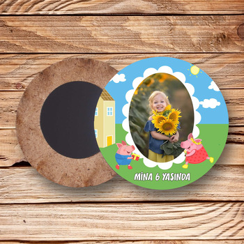 Pembe Domuzcuk Temalı Ahşap Daire Magnet