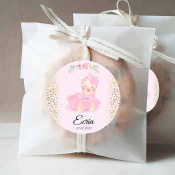 Pembe Elbiseli Bebek Temalı Sticker