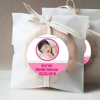 Pembe Fonlu 2 Temalı Bebek Sticker