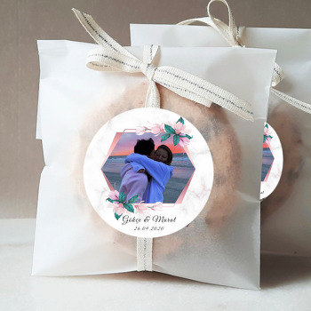 Pembe Geometrik Çerçeve ile Soft Çiçekler Temalı Sticker