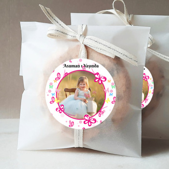Pembe Kelebekler Temalı Resimli Sticker