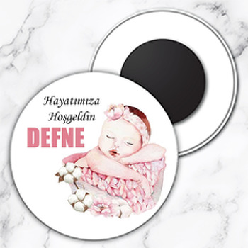 Pembe Sepette Uyuyan Bebek Temalı Daire Plastik Magnet
