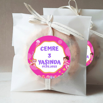 Pembe Su Altı ve Yüzücüler Temalı Sticker