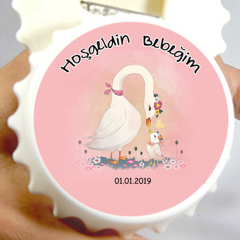 Pembe Zeminli Kuğu ve Yavrusu Temalı Kapak  Açacak