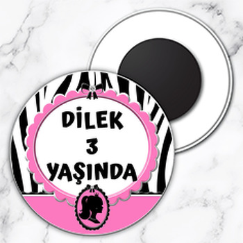Prenses ile Zebra Fon Temalı Daire Plastik Magnet