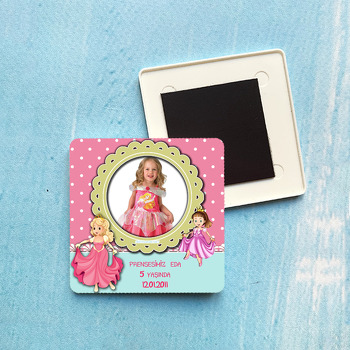 Prensesler Temalı Plastik Kare Magnet