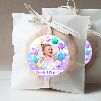 Renkli Işıltılı Balonlar ile Lila Fon Temalı Sticker