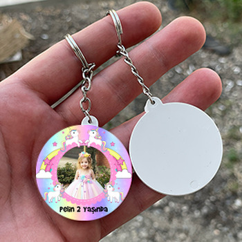 Renkli Unicorn Temalı Daire Plastik Doğum Günü Anahtarlık