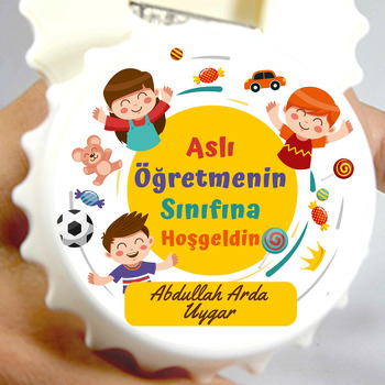 Sarı Fonda Neşeli Çocuklar Temalı Kapak Şekilli Magnet Açacak