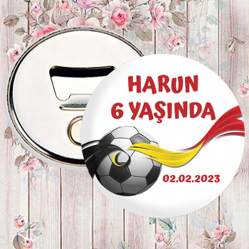 Sarı Kırmızı Çizgiler ile Futbol Topu Beyaz Fon Temalı Doğum Günü Magnet Açacak