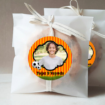 Sarı Kırmızı Çizgili Futbol Topu Temalı Sticker