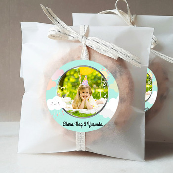 Sevimli Bulut ile Güneş Soft Yeşil Fon Temalı Sticker
