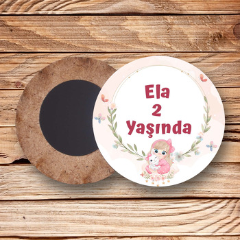 Sevimli Kız ile Tavşan Temalı Ahşap Daire Magnet