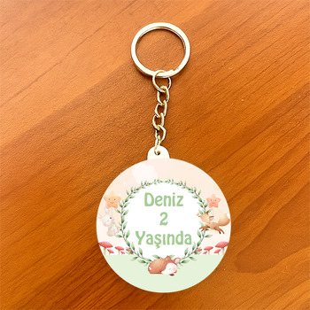 Sevimli Soft Hayvanlar ile Yaprak Çerçeve Temalı Daire Plastik Anahtarlık